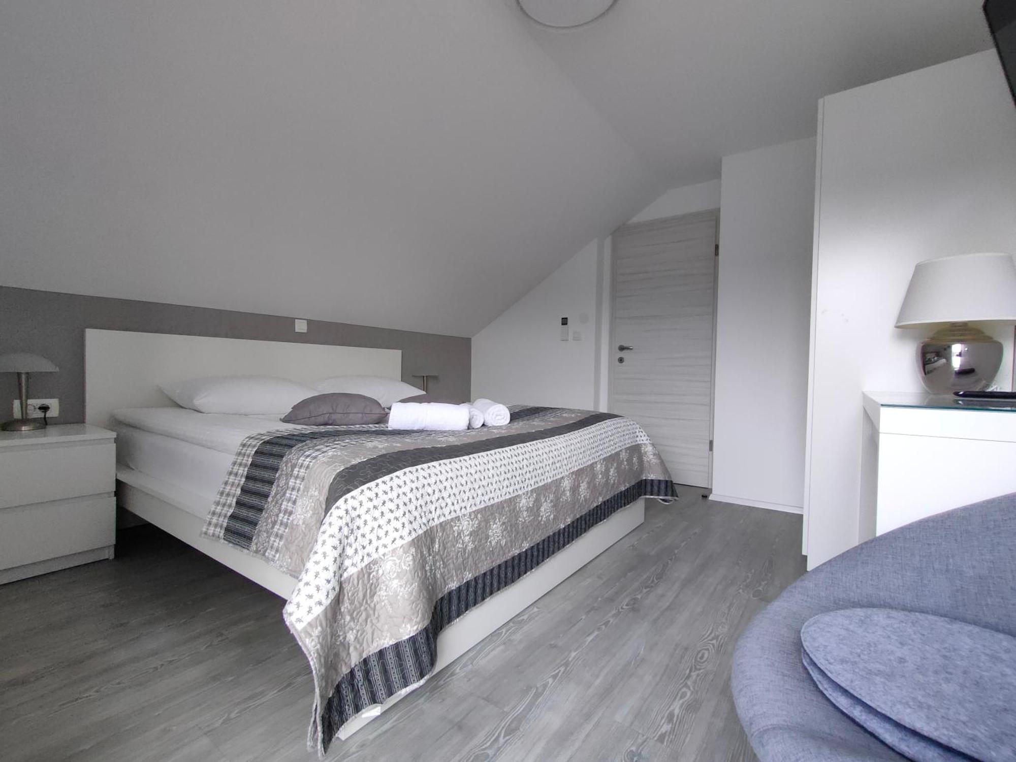 Apartments & Rooms Aleksandra Bled Bagian luar foto